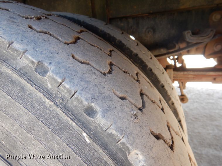 image for item DK5567 2014 Ford F450 Super Duty  flatbed truck