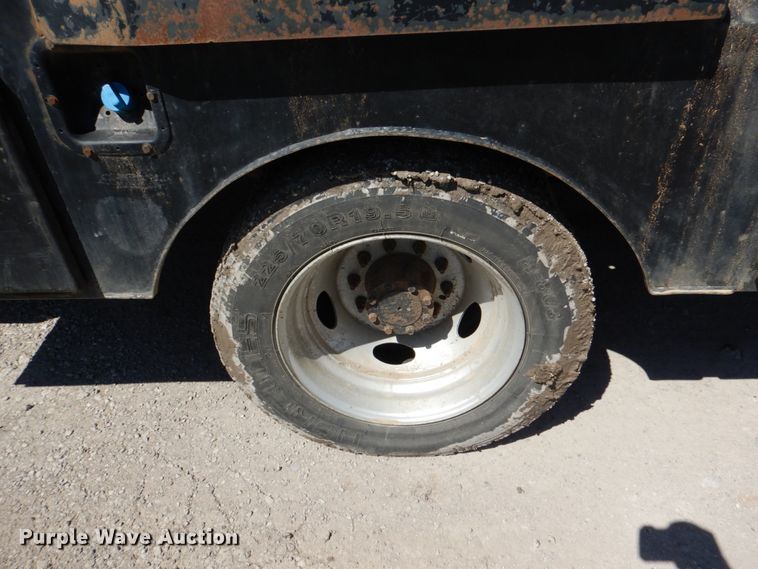 image for item DK5567 2014 Ford F450 Super Duty  flatbed truck