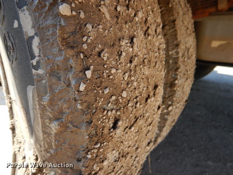 image for item DK5567 2014 Ford F450 Super Duty  flatbed truck