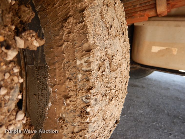 image for item DK5567 2014 Ford F450 Super Duty  flatbed truck