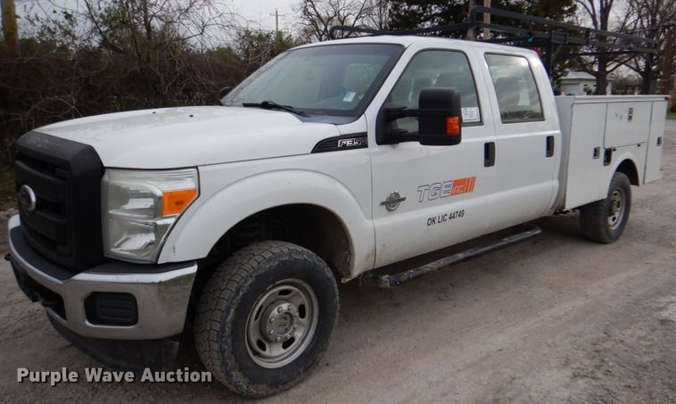 image for item DK5568 2011 Ford F350 Super Duty XL  Crew Cab utility bed pickup truck