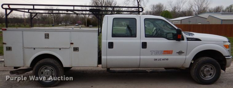 image for item DK5568 2011 Ford F350 Super Duty XL  Crew Cab utility bed pickup truck