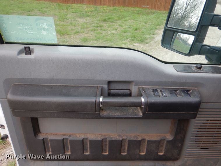 image for item DK5568 2011 Ford F350 Super Duty XL  Crew Cab utility bed pickup truck