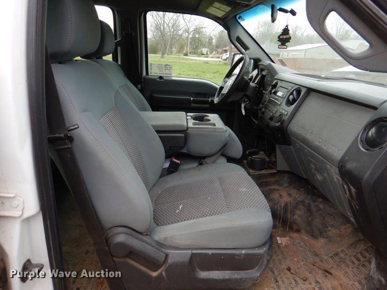 image for item DK5568 2011 Ford F350 Super Duty XL  Crew Cab utility bed pickup truck