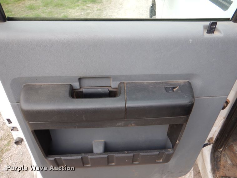 image for item DK5568 2011 Ford F350 Super Duty XL  Crew Cab utility bed pickup truck