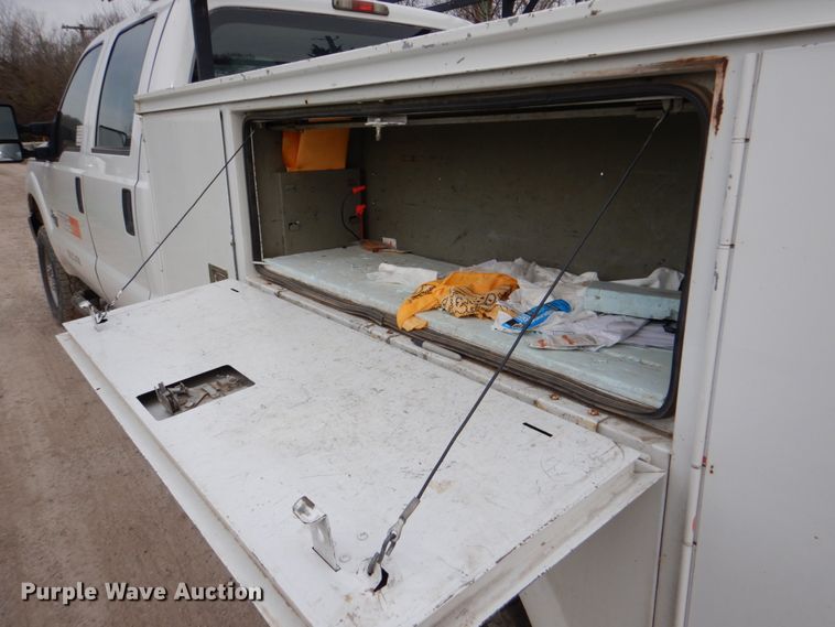 image for item DK5568 2011 Ford F350 Super Duty XL  Crew Cab utility bed pickup truck
