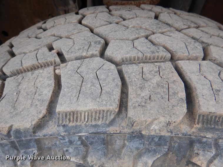 image for item DK5568 2011 Ford F350 Super Duty XL  Crew Cab utility bed pickup truck