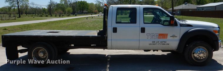 image for item DK5572 2016 Ford F550 Super Duty  Crew Cab flatbed truck