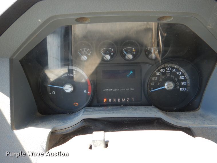 image for item DK5572 2016 Ford F550 Super Duty  Crew Cab flatbed truck