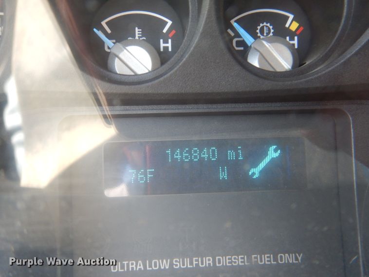 image for item DK5572 2016 Ford F550 Super Duty  Crew Cab flatbed truck