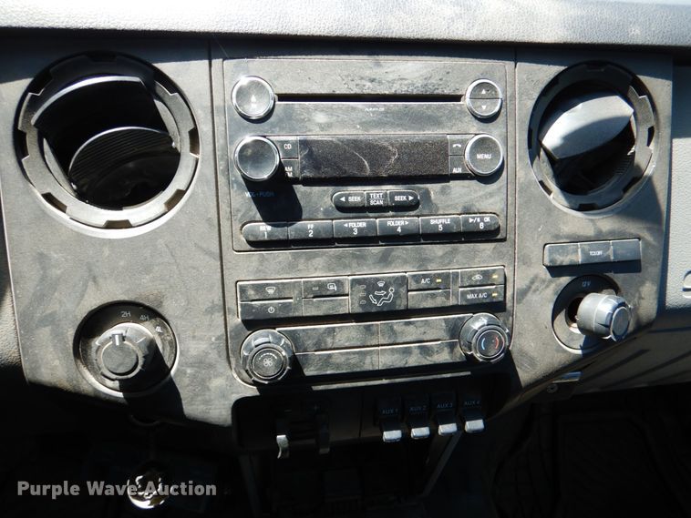 image for item DK5572 2016 Ford F550 Super Duty  Crew Cab flatbed truck