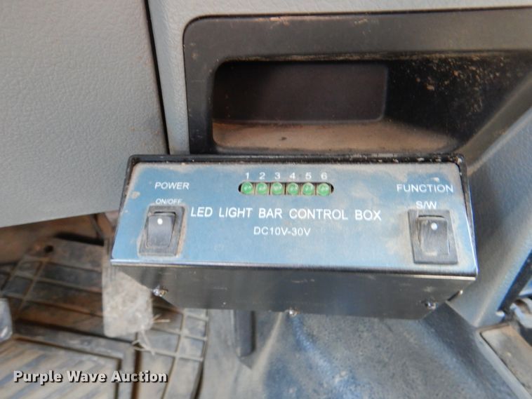 image for item DK5572 2016 Ford F550 Super Duty  Crew Cab flatbed truck