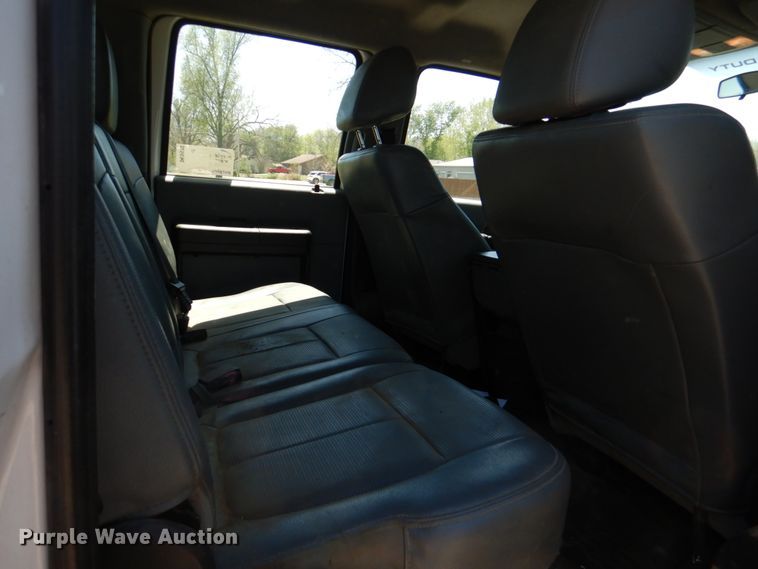 image for item DK5572 2016 Ford F550 Super Duty  Crew Cab flatbed truck