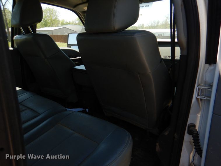 image for item DK5572 2016 Ford F550 Super Duty  Crew Cab flatbed truck