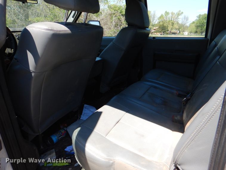 image for item DK5572 2016 Ford F550 Super Duty  Crew Cab flatbed truck