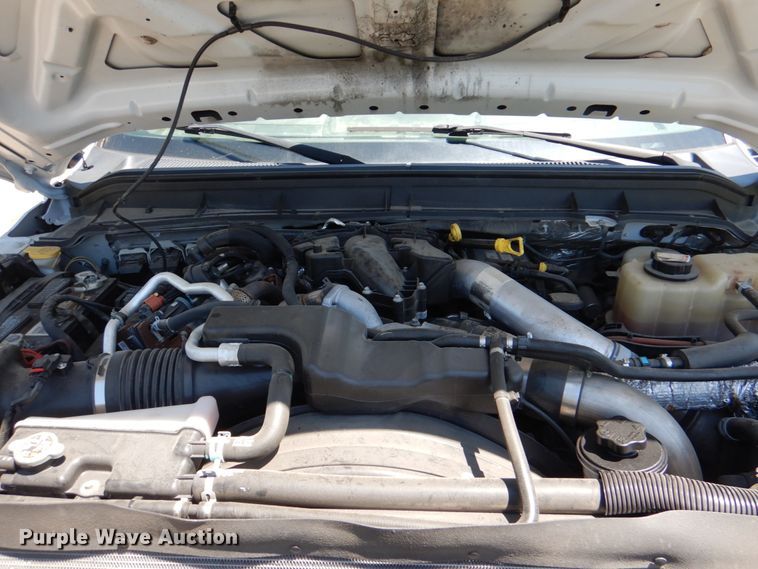 image for item DK5572 2016 Ford F550 Super Duty  Crew Cab flatbed truck