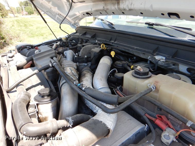 image for item DK5572 2016 Ford F550 Super Duty  Crew Cab flatbed truck