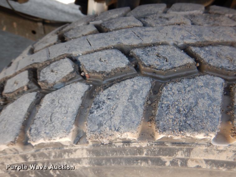 image for item DK5572 2016 Ford F550 Super Duty  Crew Cab flatbed truck