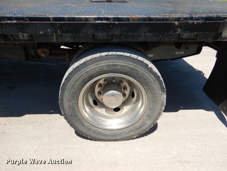 image for item DK5572 2016 Ford F550 Super Duty  Crew Cab flatbed truck