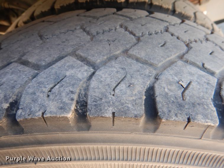 image for item DK5572 2016 Ford F550 Super Duty  Crew Cab flatbed truck