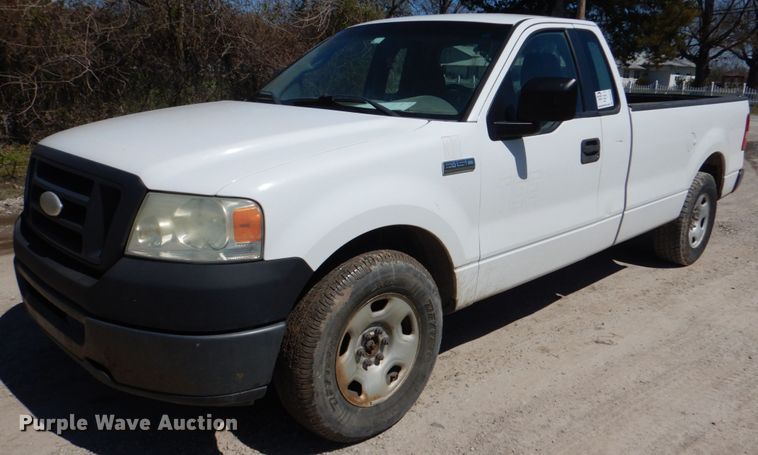image for item DK5573 2006 Ford F150 XL  pickup truck