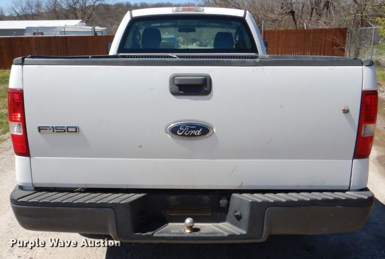 image for item DK5573 2006 Ford F150 XL  pickup truck