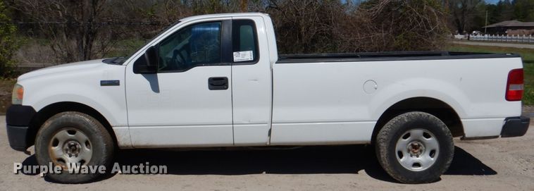 image for item DK5573 2006 Ford F150 XL  pickup truck
