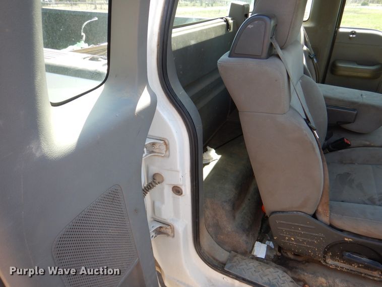 image for item DK5573 2006 Ford F150 XL  pickup truck