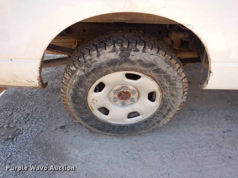 image for item DK5573 2006 Ford F150 XL  pickup truck