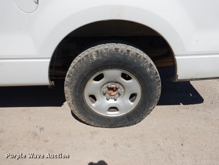 image for item DK5573 2006 Ford F150 XL  pickup truck