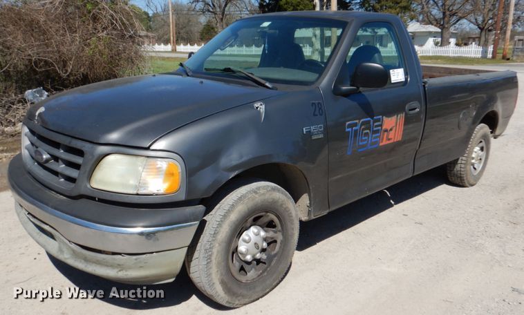 image for item DK5574 2003 Ford F150 XL  pickup truck