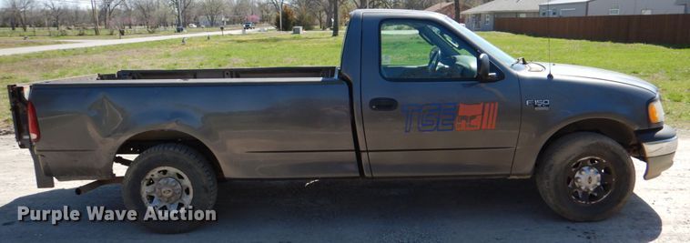 image for item DK5574 2003 Ford F150 XL  pickup truck