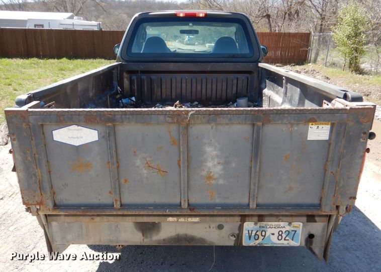 image for item DK5574 2003 Ford F150 XL  pickup truck