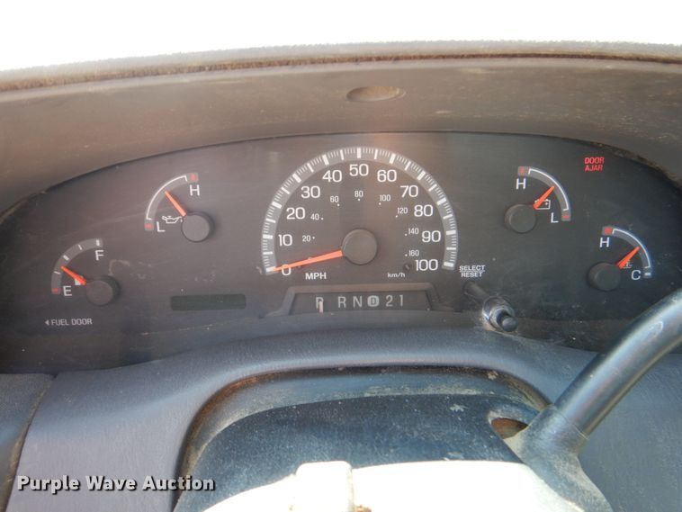 image for item DK5574 2003 Ford F150 XL  pickup truck