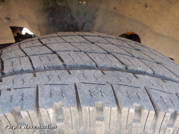 image for item DK5574 2003 Ford F150 XL  pickup truck