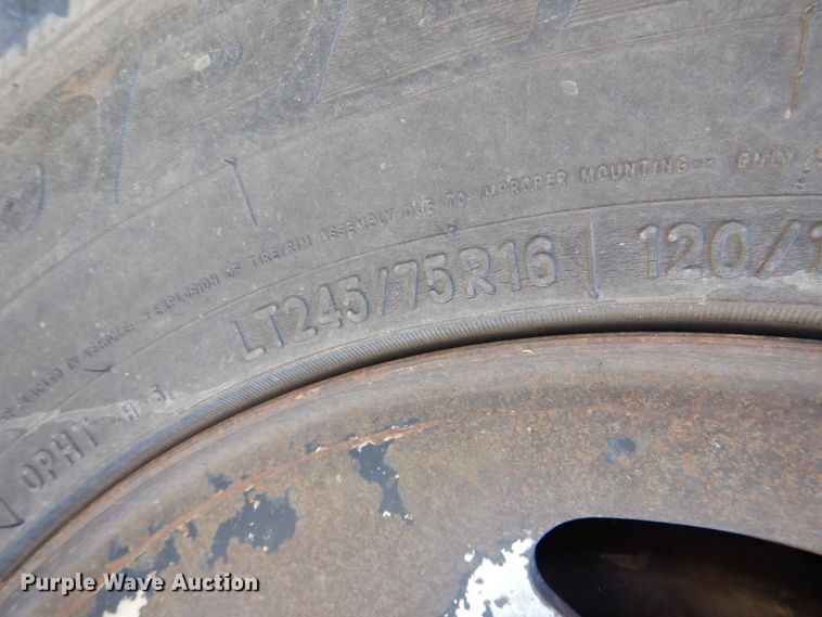 image for item DK5574 2003 Ford F150 XL  pickup truck