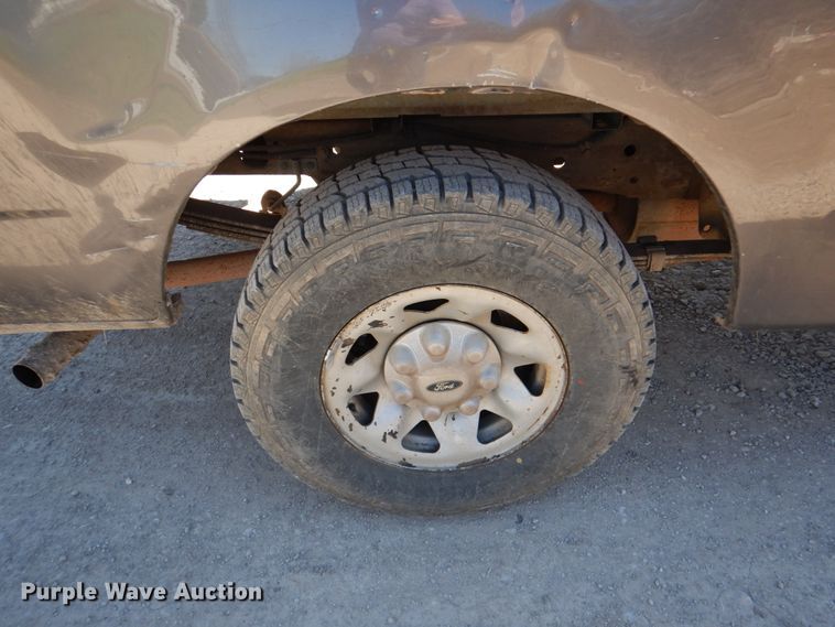 image for item DK5574 2003 Ford F150 XL  pickup truck