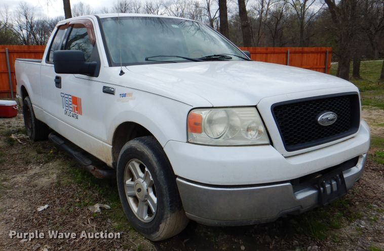 image for item DK5575 2004 Ford F150 XLT  SuperCab pickup truck