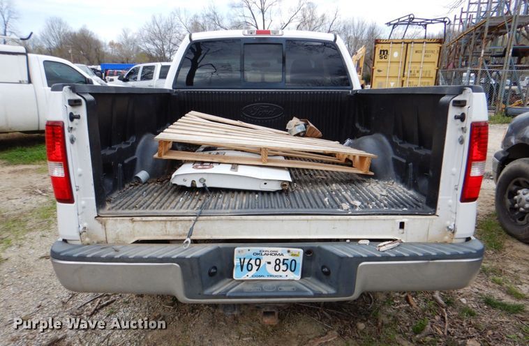 image for item DK5575 2004 Ford F150 XLT  SuperCab pickup truck