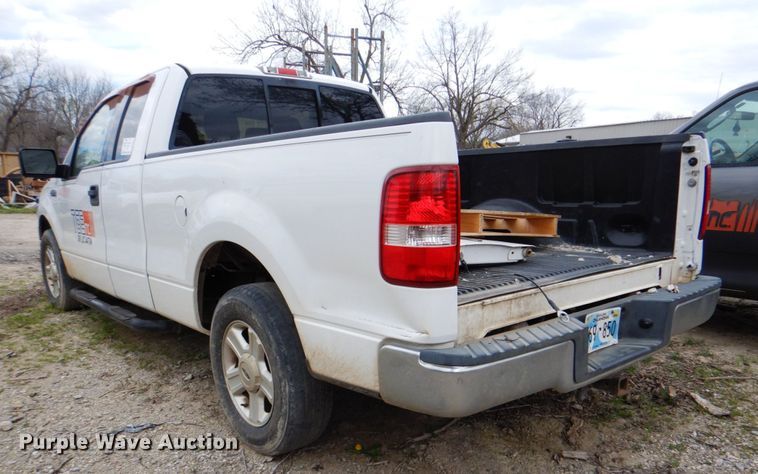 image for item DK5575 2004 Ford F150 XLT  SuperCab pickup truck