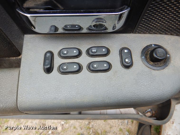 image for item DK5575 2004 Ford F150 XLT  SuperCab pickup truck