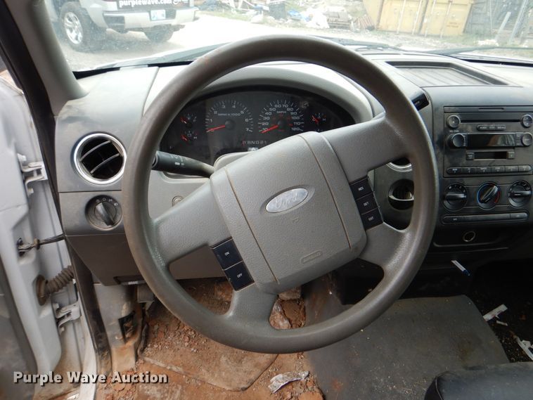 image for item DK5575 2004 Ford F150 XLT  SuperCab pickup truck