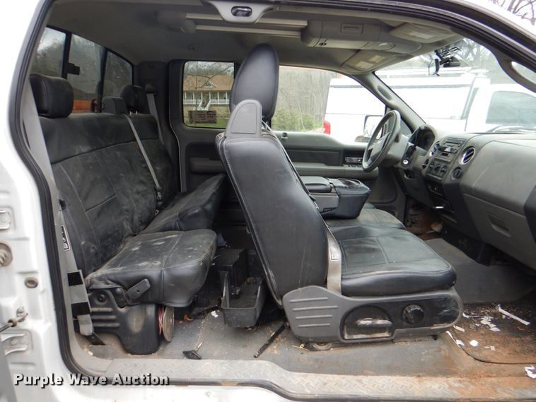 image for item DK5575 2004 Ford F150 XLT  SuperCab pickup truck