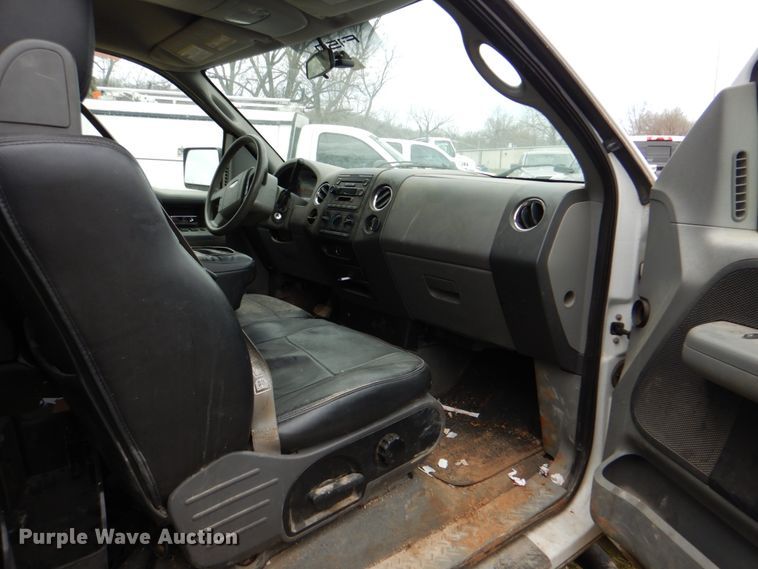 image for item DK5575 2004 Ford F150 XLT  SuperCab pickup truck