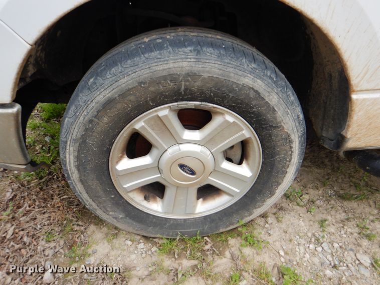 image for item DK5575 2004 Ford F150 XLT  SuperCab pickup truck