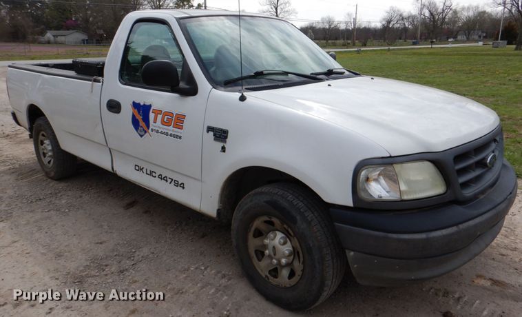 image for item DK5576 2003 Ford F150 XL  pickup truck