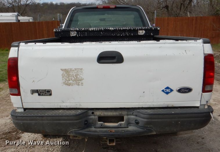 image for item DK5576 2003 Ford F150 XL  pickup truck