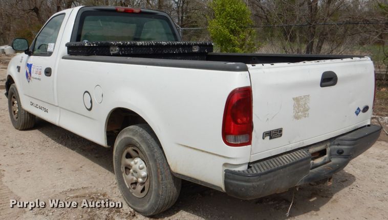 image for item DK5576 2003 Ford F150 XL  pickup truck