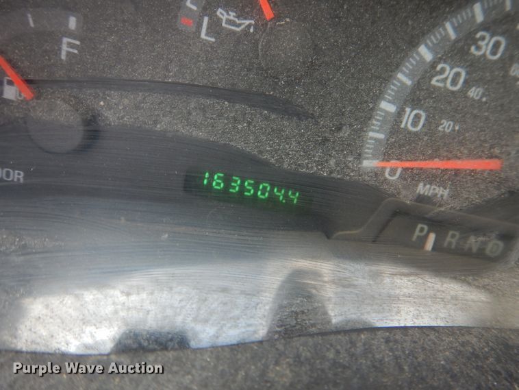 image for item DK5576 2003 Ford F150 XL  pickup truck