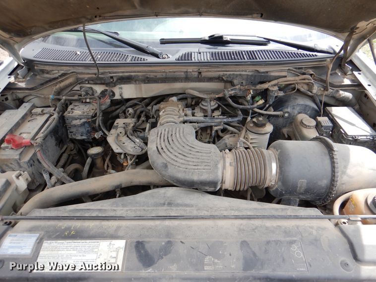 image for item DK5576 2003 Ford F150 XL  pickup truck